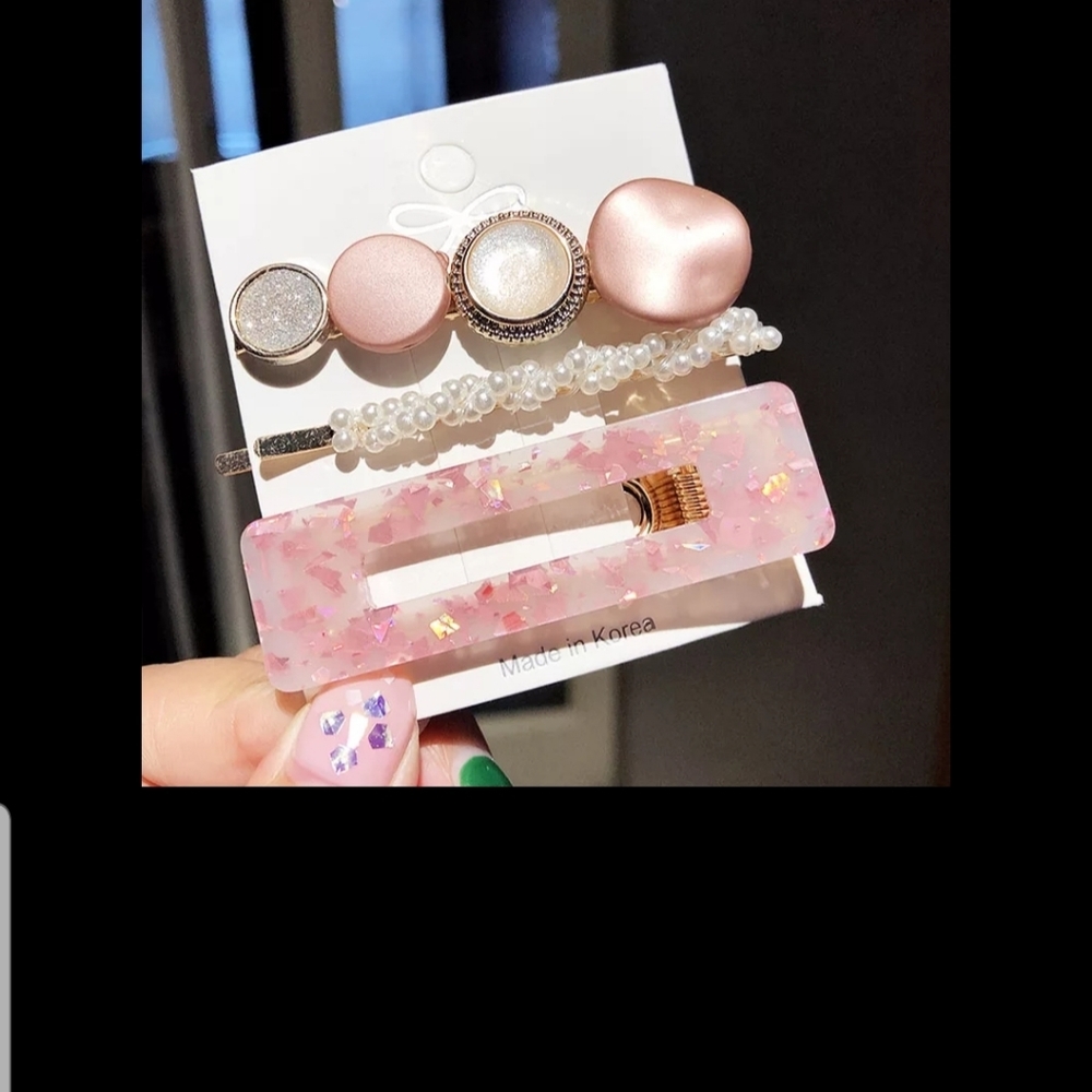 Hair clips